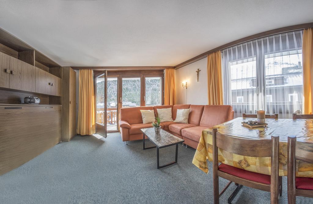 Apartments Bergrose Saas-Fee Habitación foto