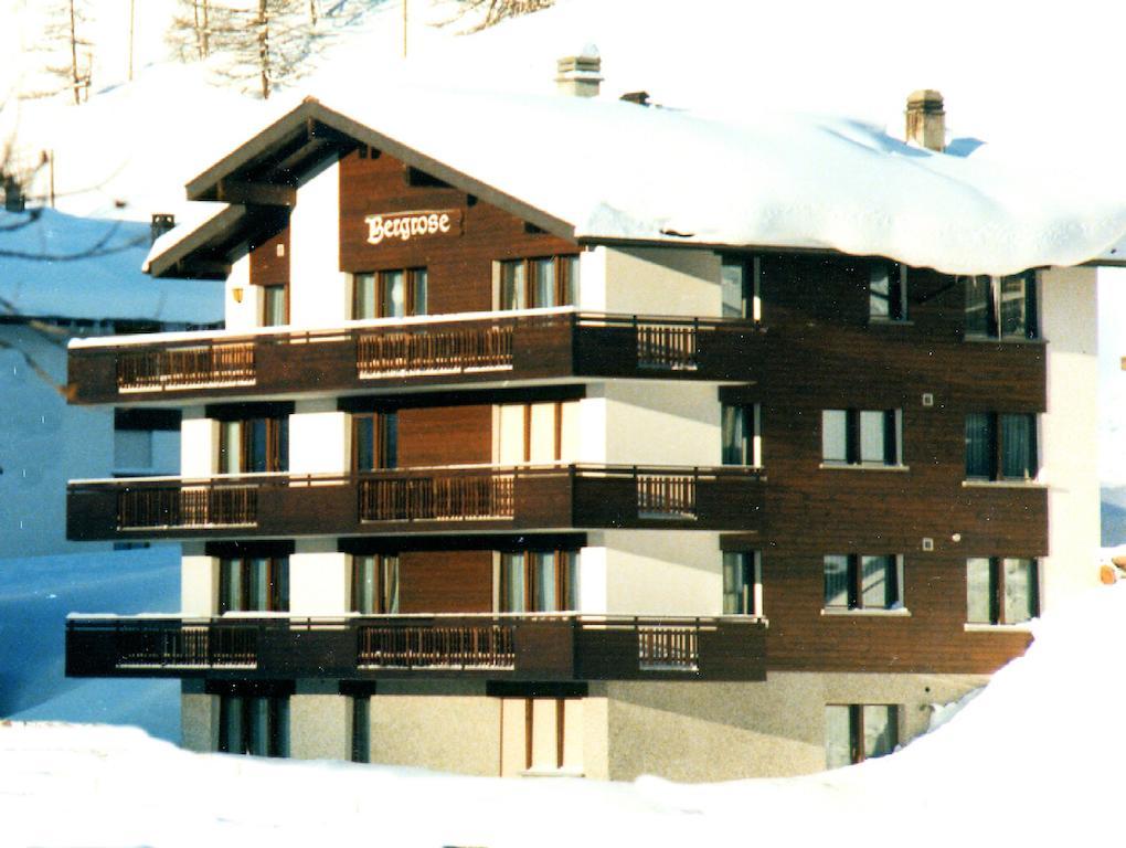 Apartments Bergrose Saas-Fee Habitación foto